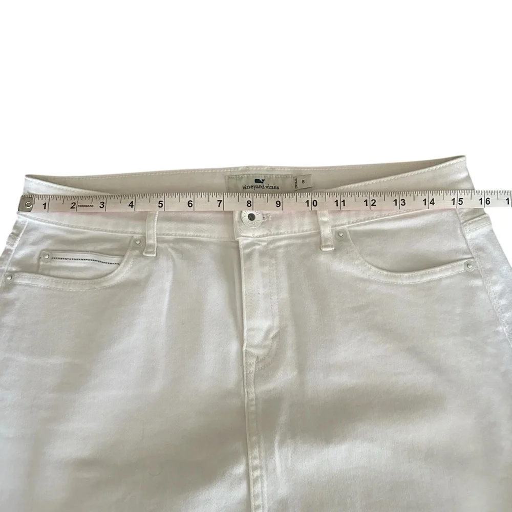 Vineyard Vines
White Denim Mini Skirt Size 8 Raw Hem Stretch Preppy Summer - Picture 6 of 8